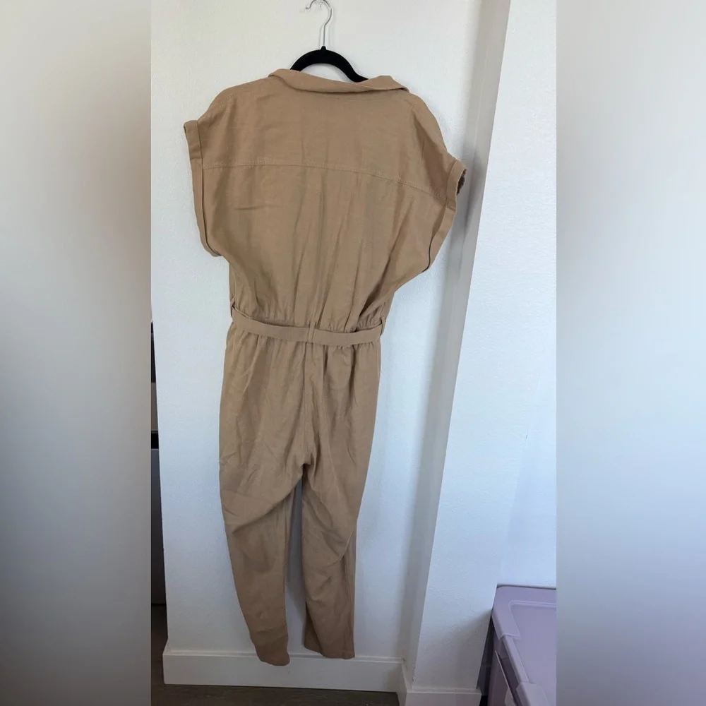 Abercrombie & Fitch Tan Short-Sleeve Jumpsuit - Picture 3 of 7